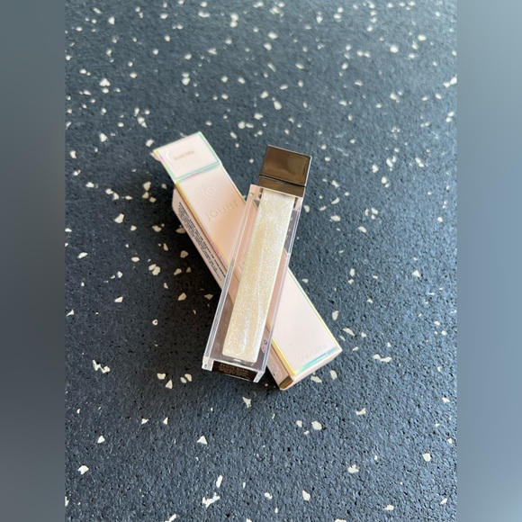 Jouer Cosmetics Long-Wear Lip Topper - Frost Bite - Picture 8 of 9